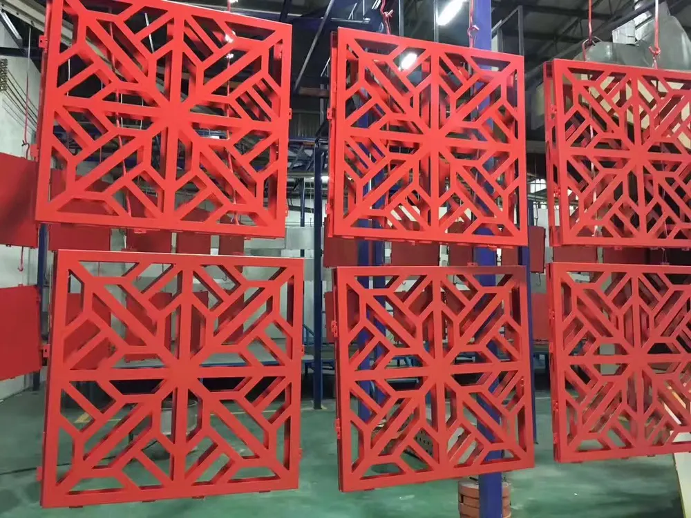Panneaux de façade en aluminium découpés CNC feuilles perforées — Foshan Qi Aluminum Decorative Materials Co., Ltd