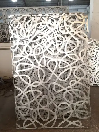 Fabricant chinois de panneaux décoratifs en aluminium perforé extérieur, Chine