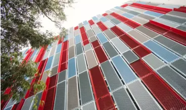 Fabriqué en Chine, panneau en maille d'aluminium AA3003, usine — Foshan Qi Aluminum Decorative Materials Co. Ltd