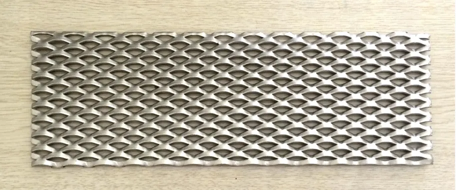 Méthode de fabrication de maille métallique en aluminium / panneaux en maille métallique en aluminium expansé décoratifs / maille métallique renforcée — Foshan Qi Aluminum Decorative Materials Co., Ltd