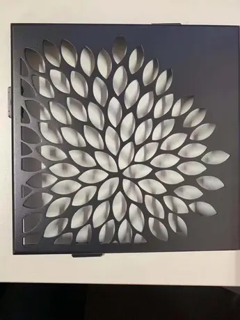 Panneaux muraux en aluminium découpés au laser CNC pour décoration