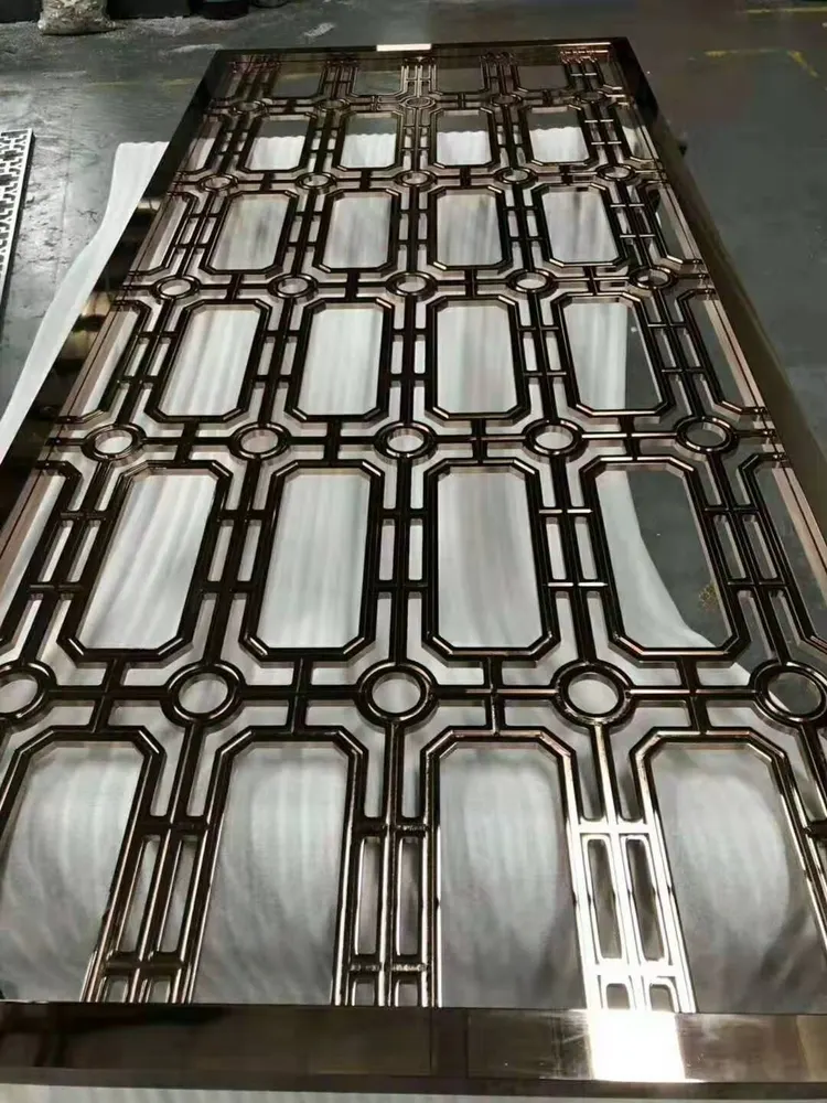 Panneaux de protection intérieurs en aluminium perforé, panneaux d'écran en aluminium revêtus de poudre, fabricant en Chine — Foshan Qi Aluminum Decorative Materials Co. Ltd