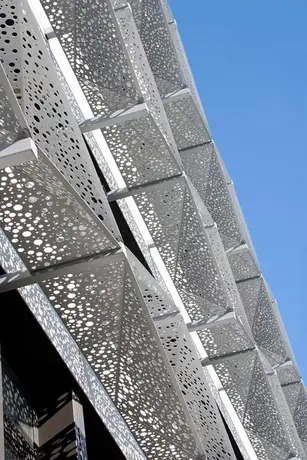 Panneaux perforés en aluminium à trous 3D décoratifs pour bâtiment peints Akzo Nobel Chine vue 5