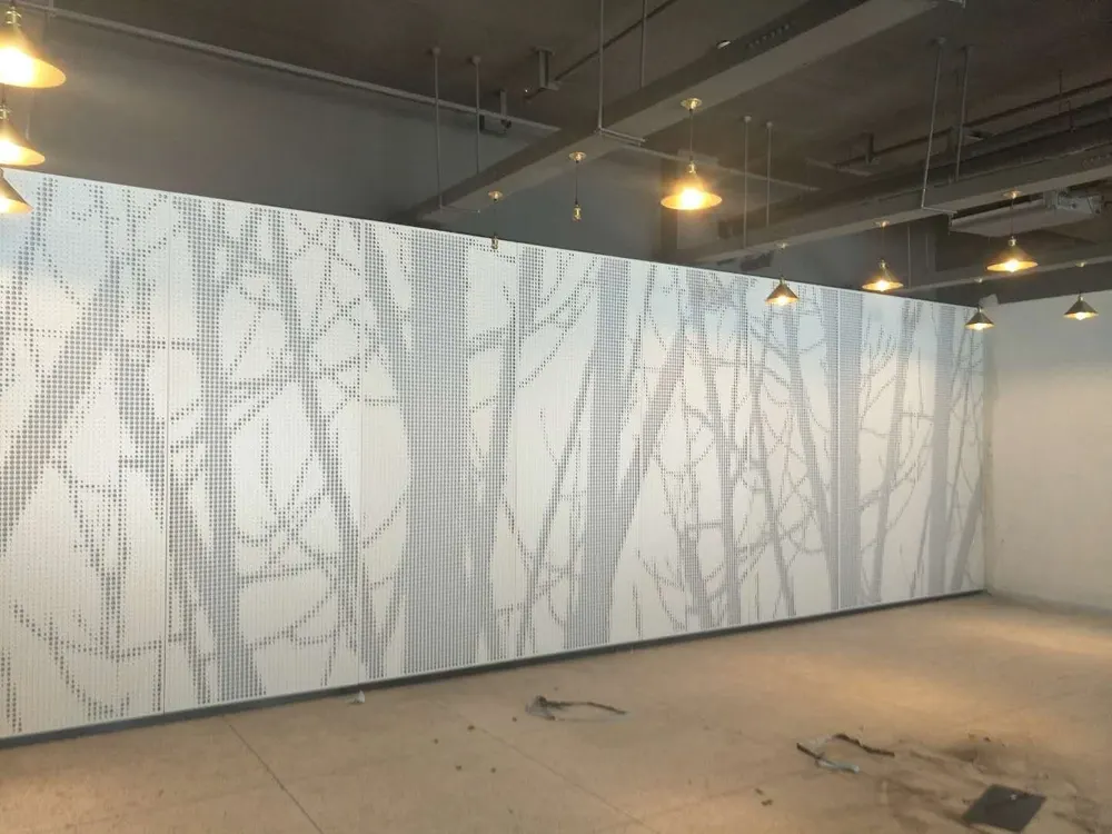 Panneau composite aluminium-plastique de qualité Alucobond, panneau mural perforé, panneau composite aluminium — Foshan Qi Aluminum Decorative Materials Co. Ltd