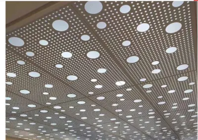Panneaux de revêtement mural en aluminium perforé décoratif extérieur conception pour façade — Foshan Qi Aluminum Decorative Materials Co., Ltd