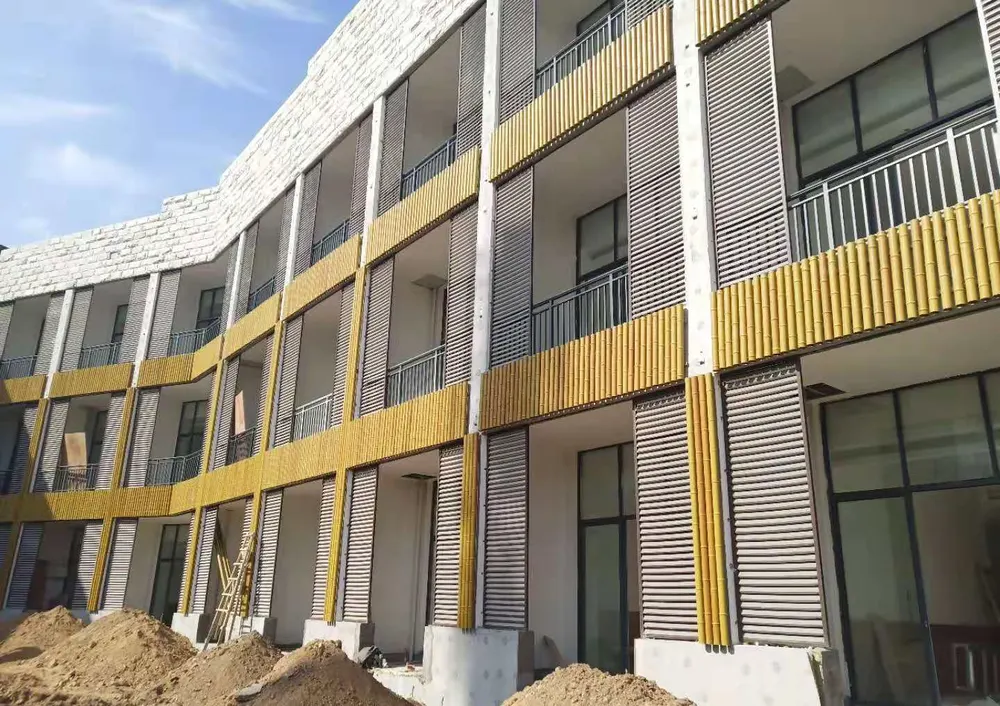Panneaux en maille métallique alu à petits trous, en acier inoxydable — Foshan Qi Aluminum Decorative Materials Co., Ltd