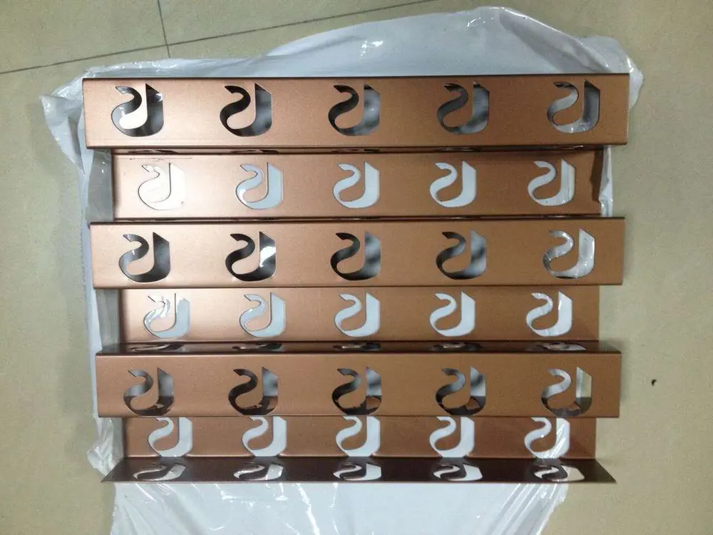 Filet en acier aluminium perforé de haute qualité sur mesure — Foshan Qi Aluminum Decorative Materials Co. Ltd