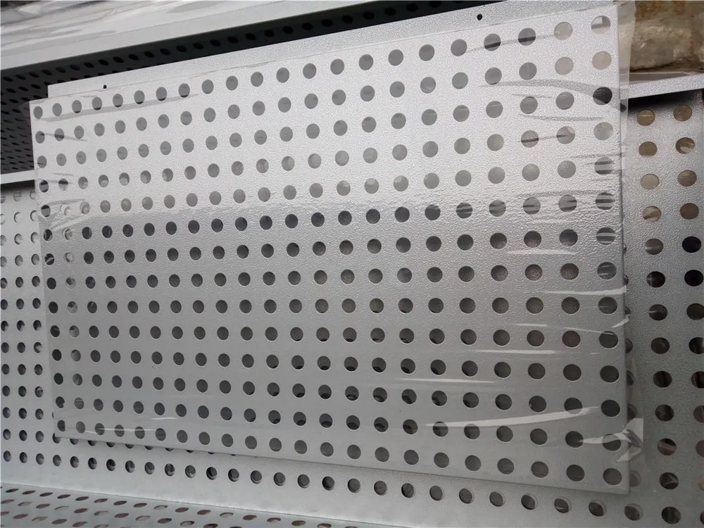 Panneau décoratif perforé en métal à découpe par perforation — Foshan Qi Aluminum Decorative Materials Co. Ltd