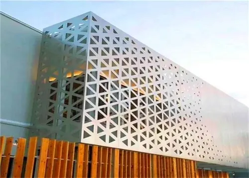 Panneau en maille d'aluminium de bonne forme et haute résistance — Foshan Qi Aluminum Decorative Materials Co. Ltd