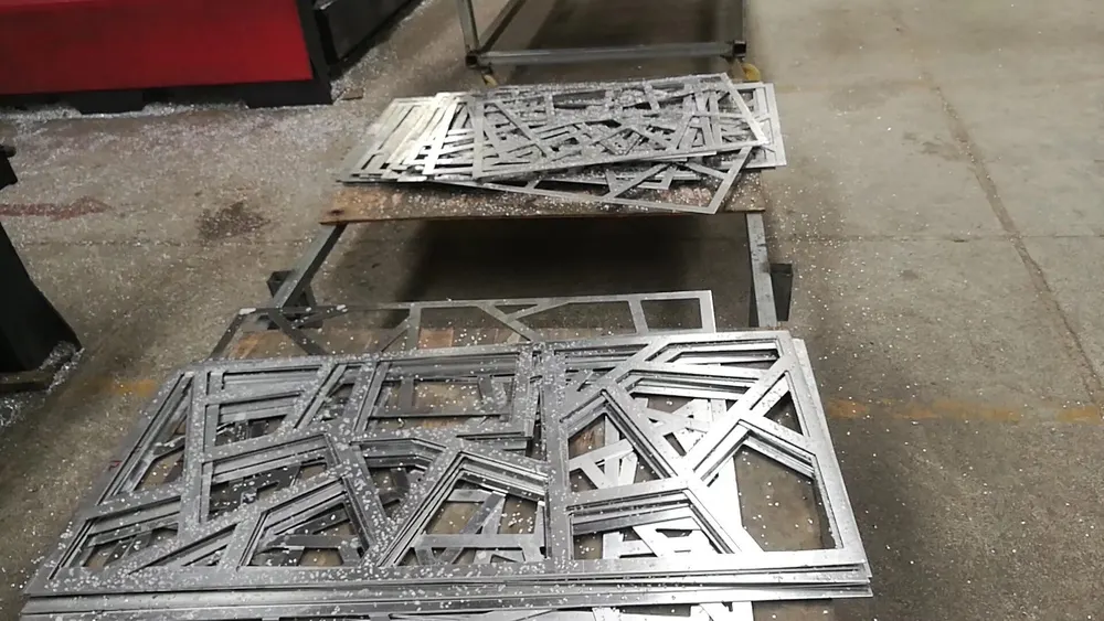 Panneaux Mashrabiya revêtement briques terre cuite bardage mural — Foshan Qi Aluminum Decorative Materials Co., Ltd