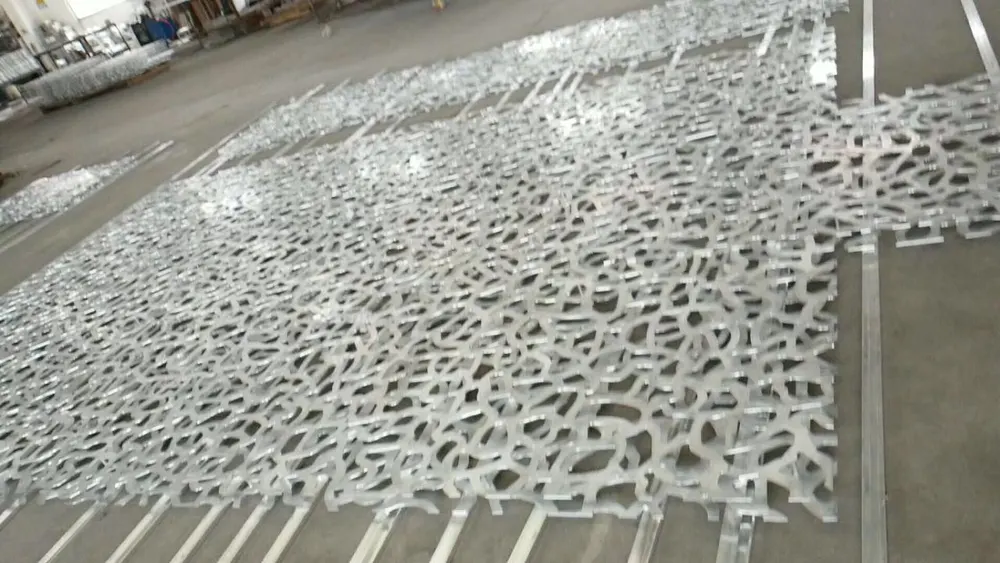 Panneau mashrabiya en aluminium à découpe laser — Foshan Qi Aluminum Decorative Materials Co. Ltd