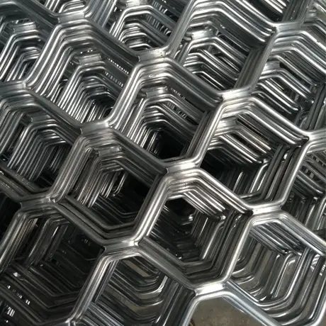 Panneaux en maille aluminium galvanisé durables pour plafond en maille métallique
