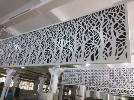 Écran mural décoratif en métal perforé découpé au laser, pour façade de bâtiment