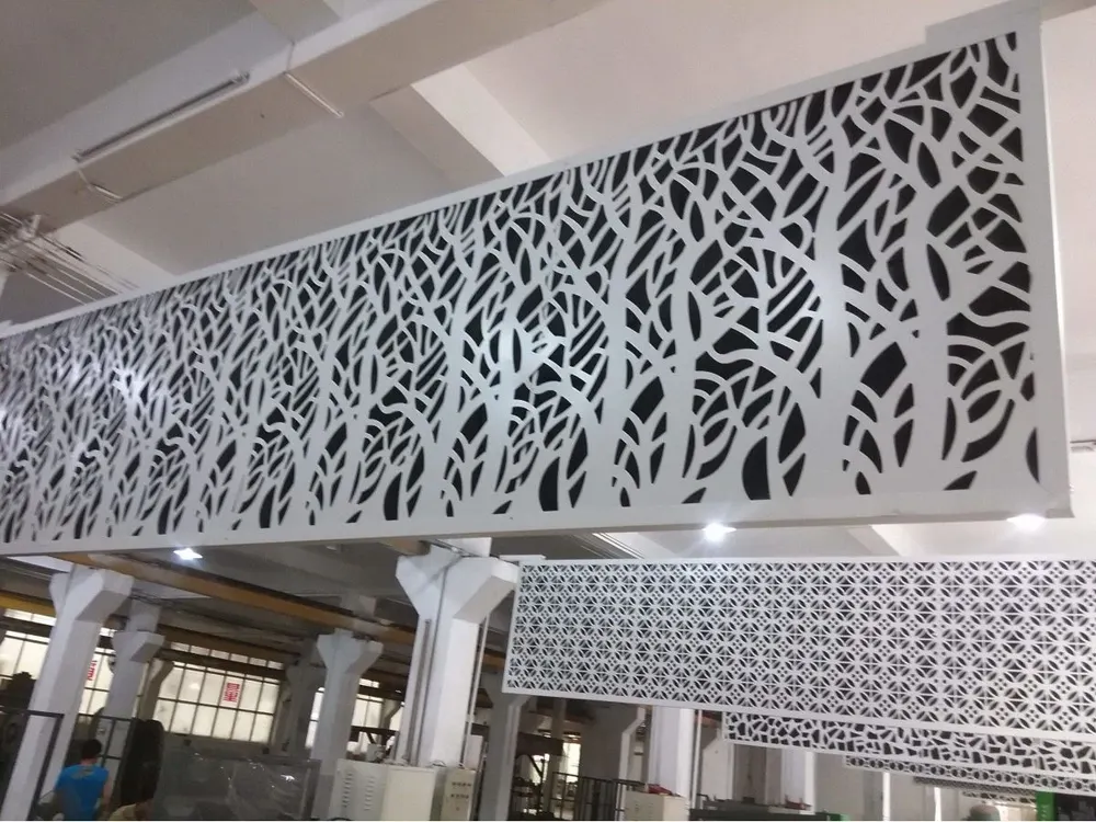 Cloison métallique décorative perforée au laser pour façade de bâtiment — Foshan Qi Aluminum Decorative Materials Co. Ltd
