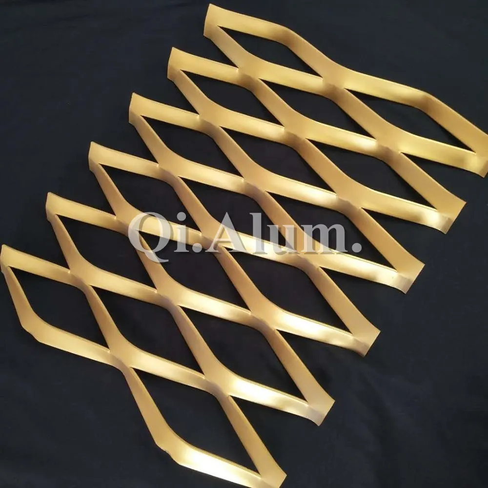 Usine de panneaux en maille métallique en aluminium en Chine — Foshan Qi Aluminum Decorative Materials Co. Ltd
