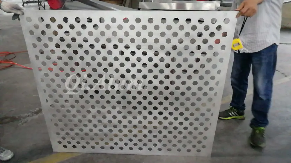 Panneau en aluminium massif à revêtement PVDF, effet pierre, matériaux pour façade rideau — Foshan Qi Aluminum Decorative Materials Co. Ltd