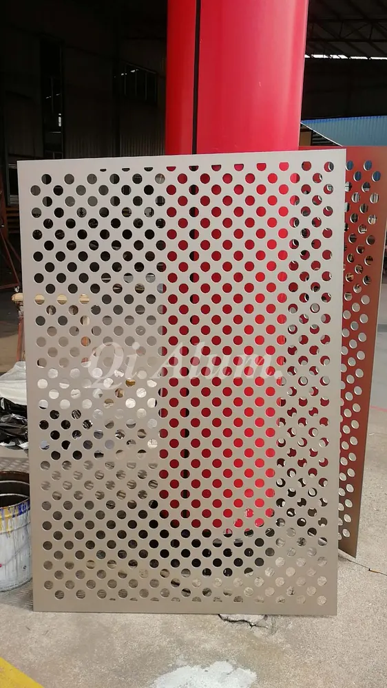 Qi. Alum. série spéciale panneau décoratif en aluminium pour façade — Foshan Qi Aluminum Decorative Materials Co. Ltd