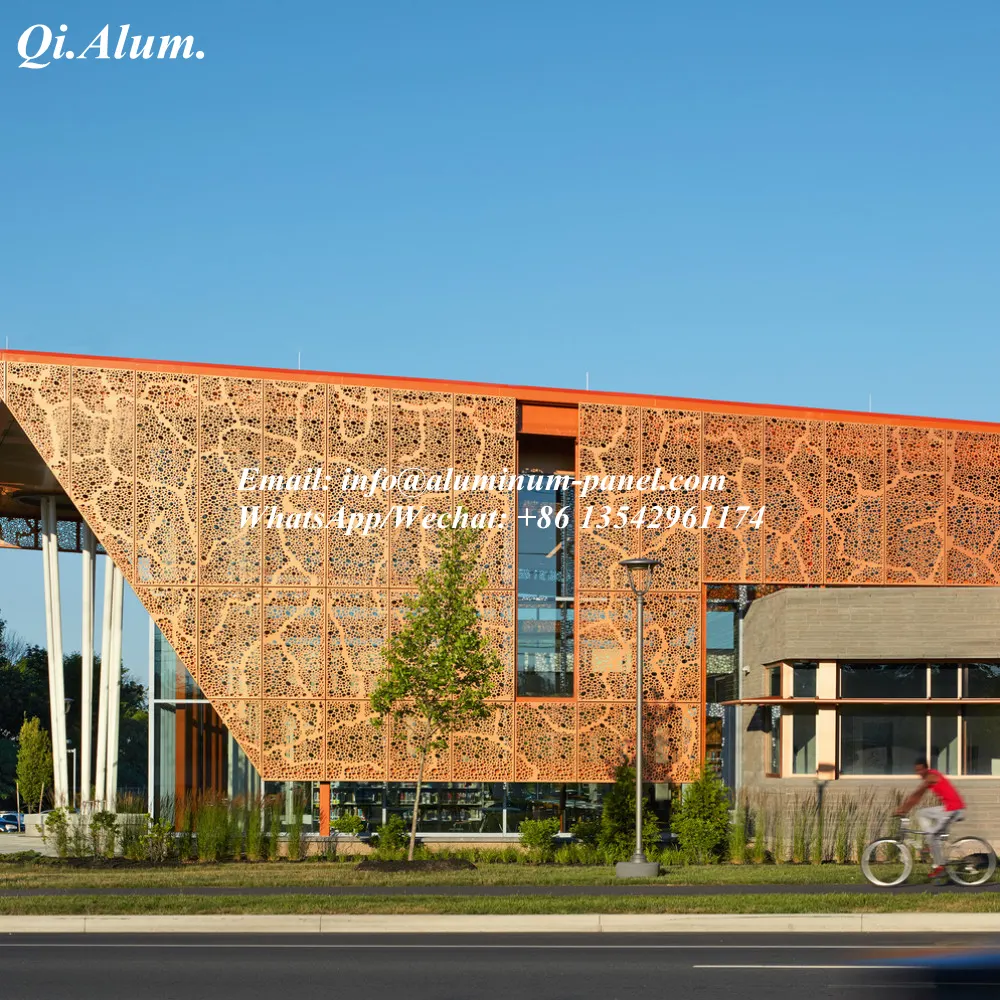 Fabricants de panneaux de façade en aluminium imitation bois à Chia — Foshan Qi Aluminum Decorative Materials Co. Ltd