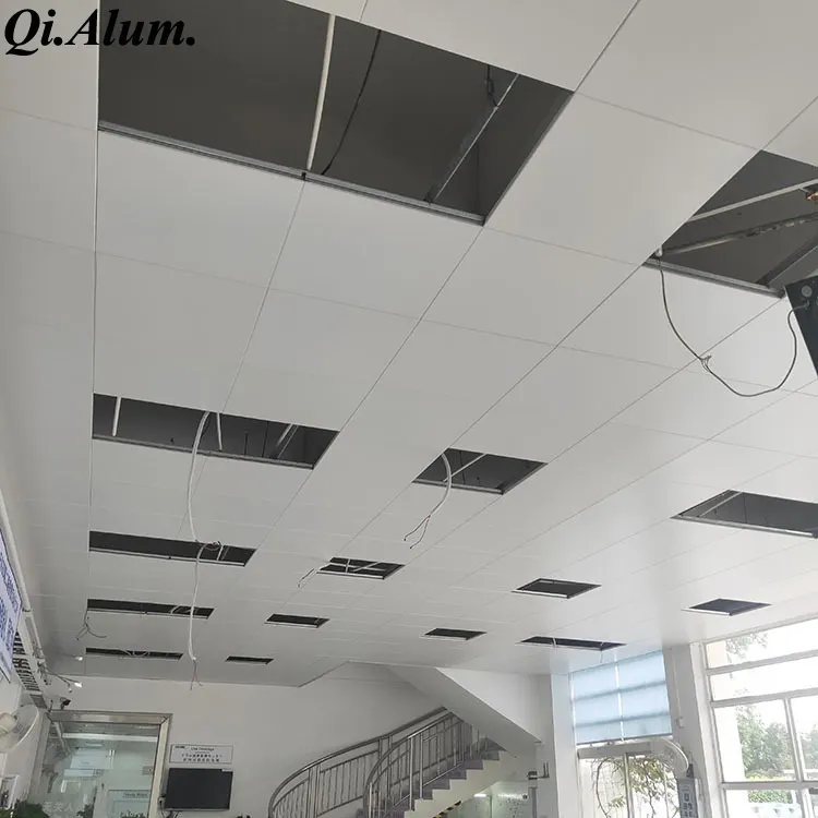 Panneaux de plafond en aluminium extérieur, panneau de plafond en aluminium perforé