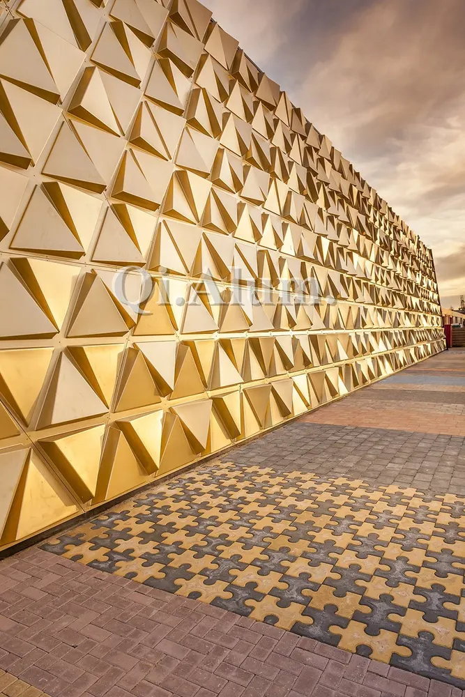 Panneaux sandwich en mousse d'aluminium 15 mm pour bardage de mur-rideau — Foshan Qi Aluminum Decorative Materials Co., Ltd