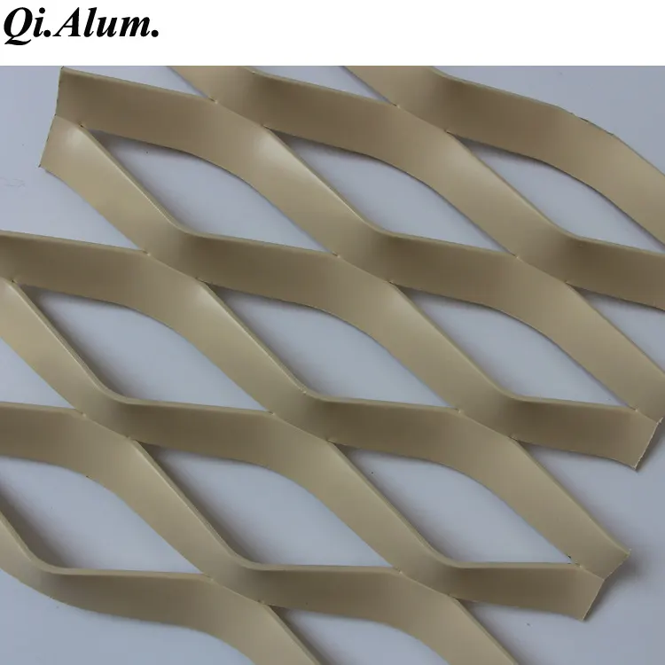 Panneaux métalliques décoratifs pour passerelle piétonne, treillis métallique en fil d'aluminium expansé — Foshan Qi Aluminum Decorative Materials Co., Ltd