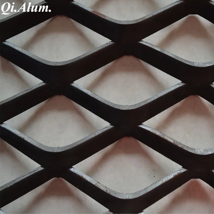 Feuille en métal grillagé en aluminium peinture PPG — Foshan Qi Aluminum Decorative Materials Co., Ltd