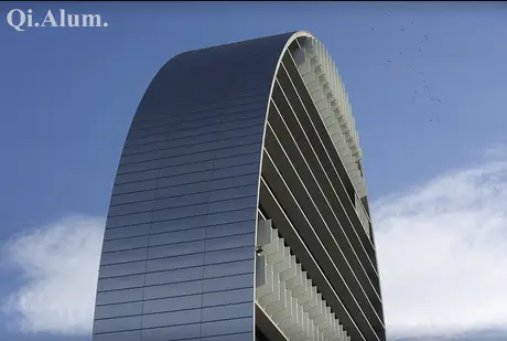 Panneau de revêtement aluminium design moderne pour solutions de façade métallique vue 2