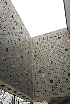 Panneau en aluminium perforé à découpe laser pour rideau métallique, décoration extérieure en métal, façade artistique de haute qualité, vue 5