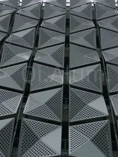 Panneau en aluminium perforé de série 5052 utilisé dans les murs de façade extérieure