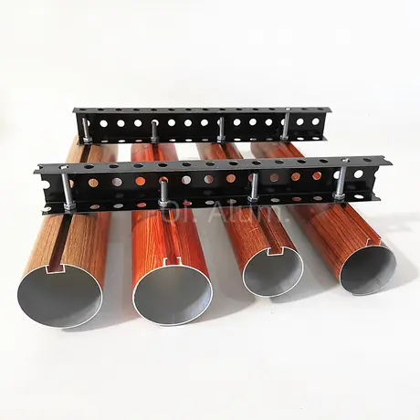 Système de faux plafond suspendu en tube métallique rond en aluminium 0,9 mm d'épaisseur, tube en aluminium de 40 MM de diamètre vue 2