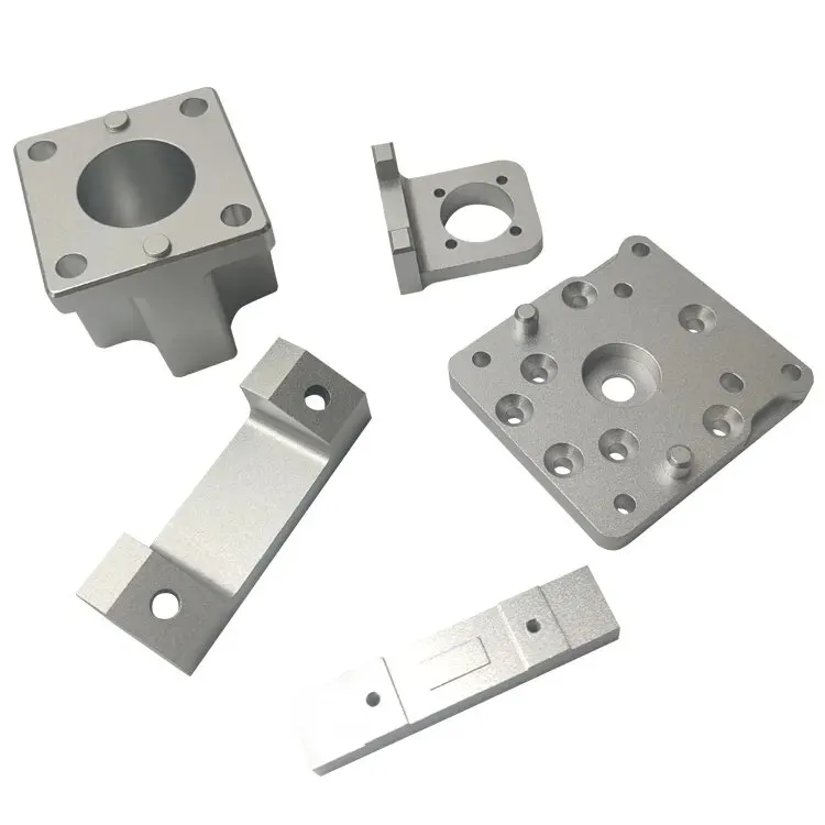 Usinage CNC haute précision 3/4/5 axes, tournage CNC en aluminium anodisé, fraisage CNC de pièces en aluminium — Foshan Qi Aluminum Decorative Materials Co. Ltd