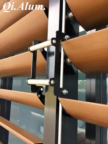 Lamelles horizontales en aluminium aérodynamiques pour décoration murale, protection solaire électrique extérieure