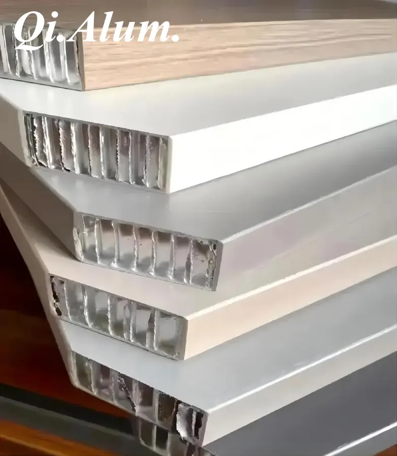 Panneau décoratif en composite aluminium 10 mm panneau alu nid d'abeille — Foshan Qi Aluminum Decorative Materials Co. Ltd