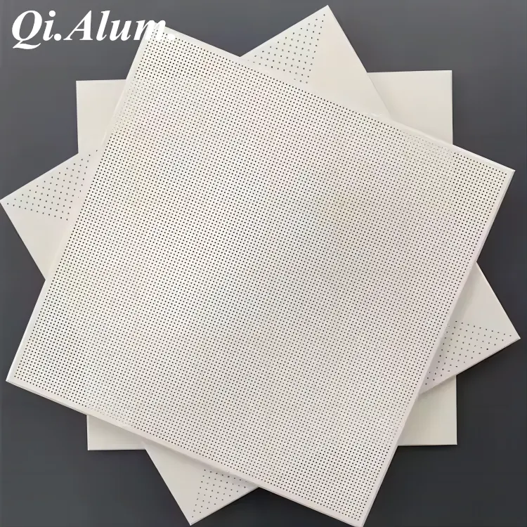 Plaques de plafond en aluminium, plafond suspendu perforé à clips — Foshan Qi Aluminum Decorative Materials Co., Ltd