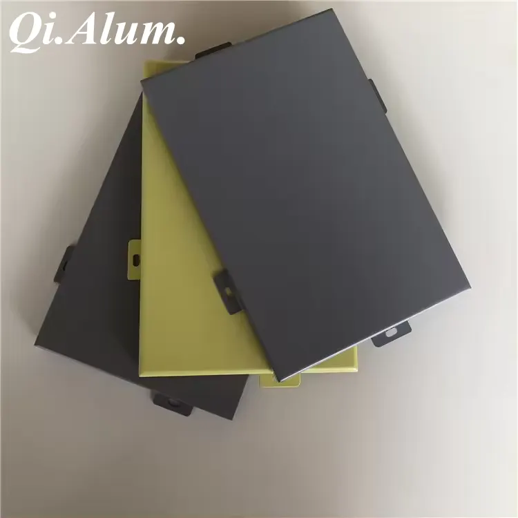 Panneaux de conception en aluminium plein pour revêtement mural extérieur — Foshan Qi Aluminum Decorative Materials Co. Ltd