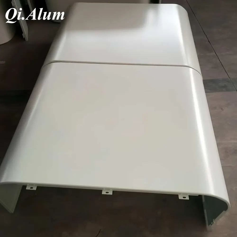 Panneaux hyperboliques en aluminium : bardage incurvé de nouvelle génération pour une architecture futuriste – Foshan Qi Aluminum Decorative Materials Co., Ltd