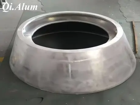 Panneaux en aluminium à double courbure pour architecture