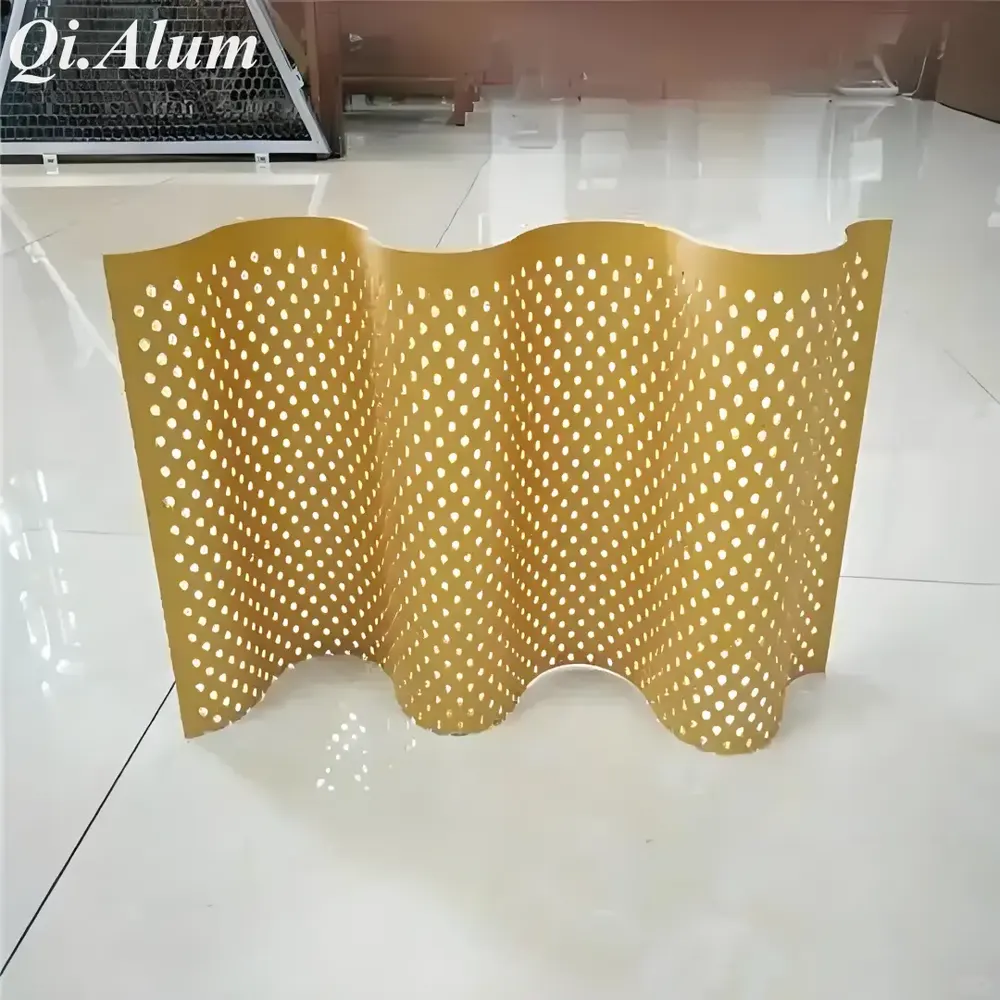 Découvrez l'élégance et la fonctionnalité des tôles alu ondulées perforées — Foshan Qi Aluminum Decorative Materials Co. Ltd