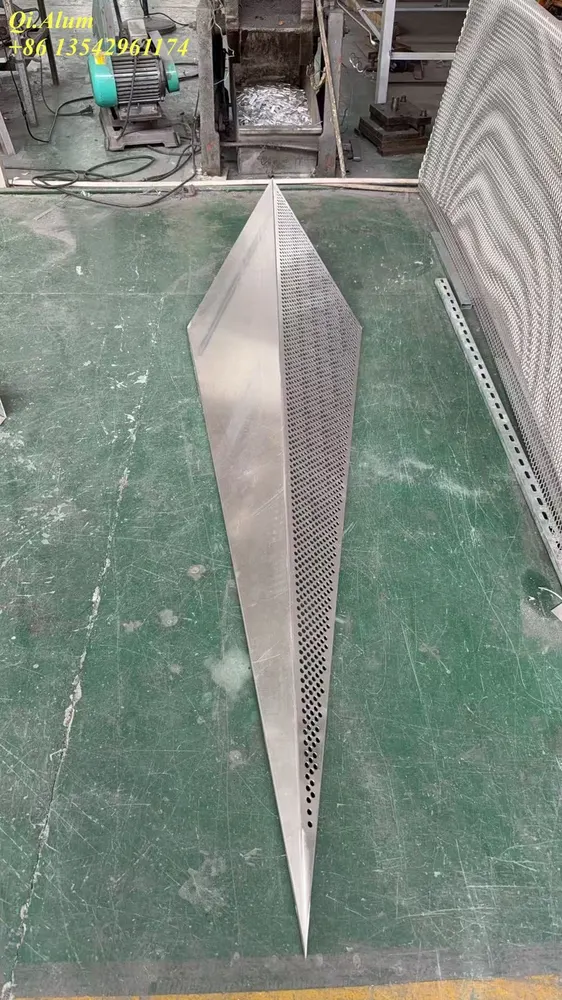 Guide d'approbation d'échantillons de panneaux en aluminium perforés sur mesure — Foshan Qi Aluminum Decorative Materials Co., Ltd
