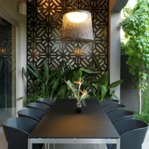 Clôture en panneau aluminium massif, panneau mural en aluminium massif, tôle métallique perforée en aluminium, carreaux de plafond en aluminium, grille de plafond en aluminium, plafond en alliage d'aluminium, écrans en aluminium mashrabiya, tôle d'aluminium percée.